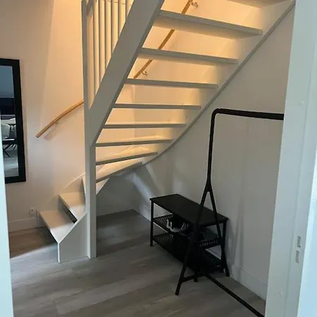 Modern House With 3 Bedrooms 别墅