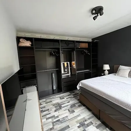 Modern House With 3 Bedrooms *